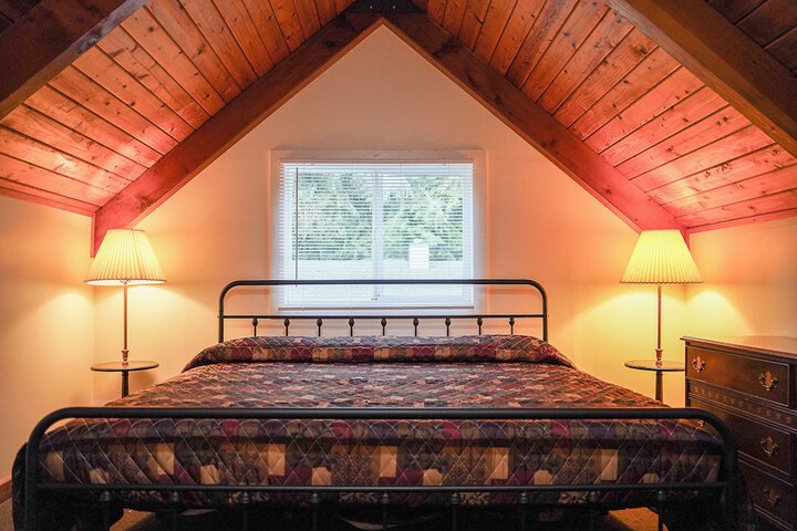 Alexanders Lodge