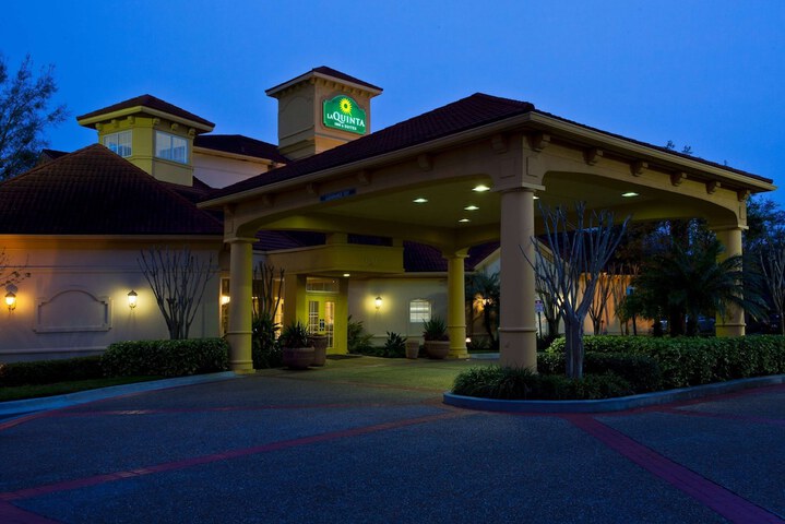 Hotel 5 of 50