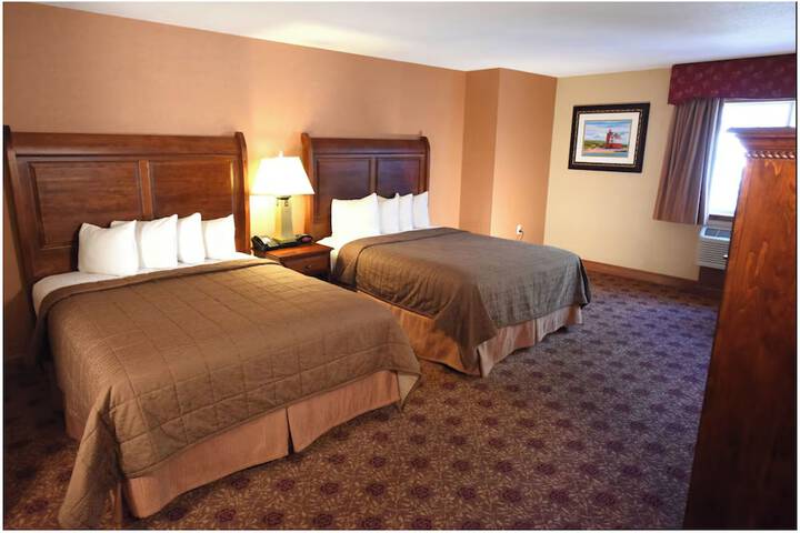 Hamilton Inn Select Beachfront Mackinaw City