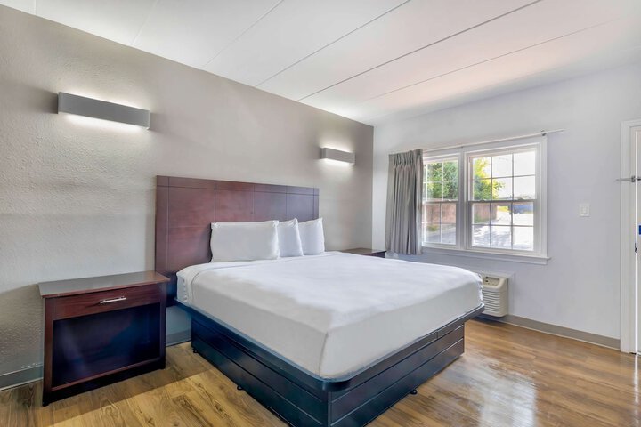 Room 14 of 29