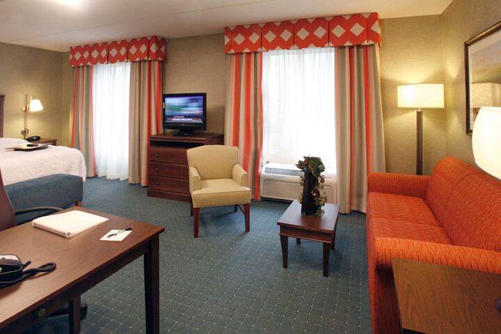 Room 8 of 27