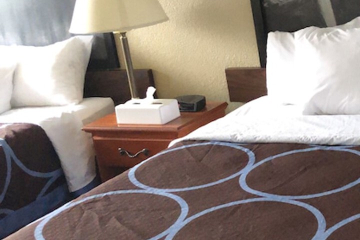 Room 9 of 22