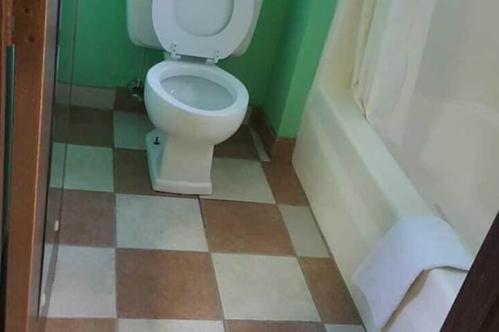 Room 12 of 35