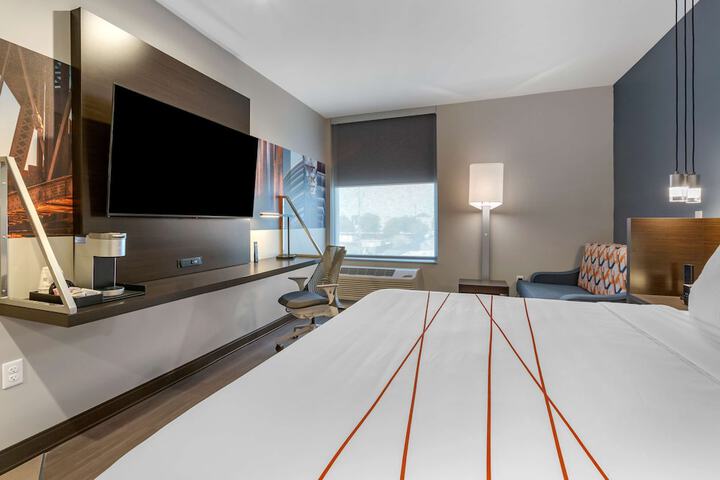 Room 34 of 45