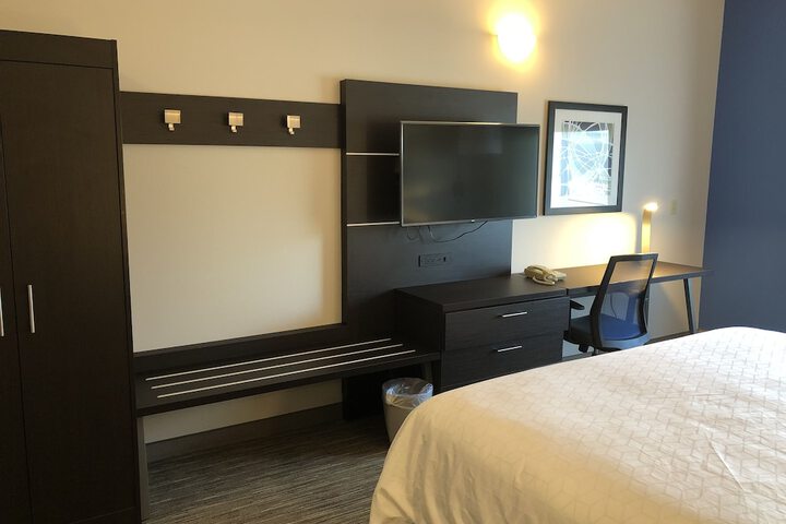 Holiday Inn Express & Suites Ashland by IHG