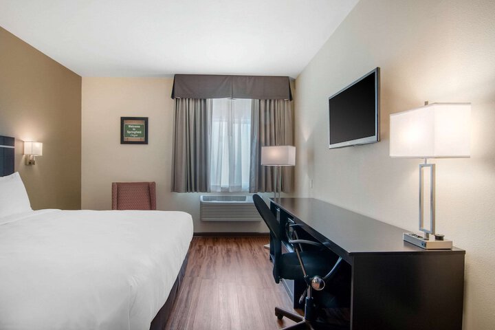 Room 9 of 39