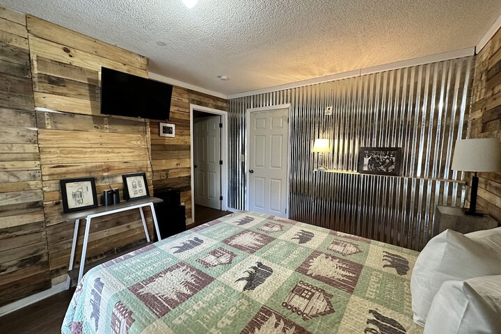 Room 19 of 36