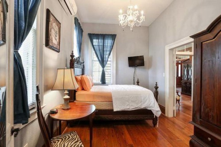 Room 45 of 79