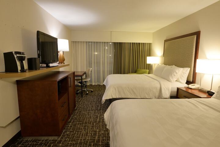 Room 10 of 42