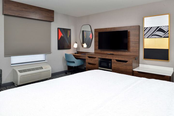 Room 25 of 41