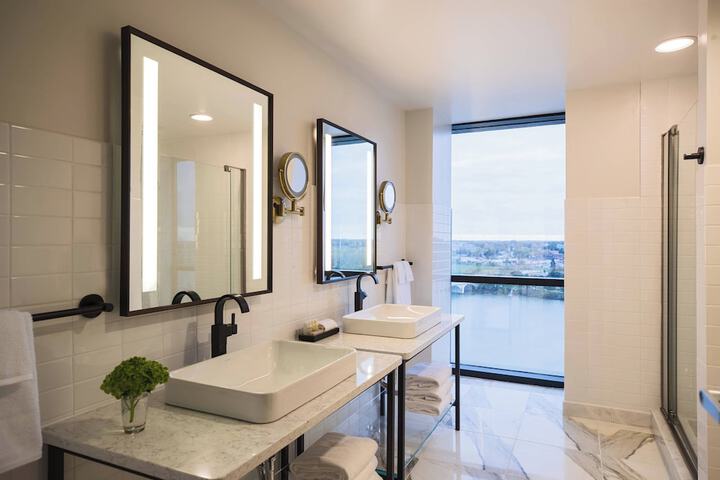 Renaissance Toledo Downtown Hotel