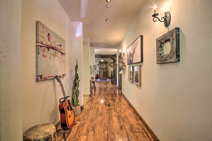 Incredible Lake Arrowhead Home w / Views & Decks!