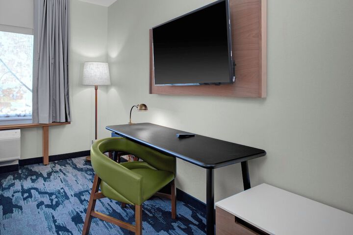 Room 12 of 23