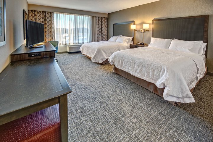 Room 27 of 38