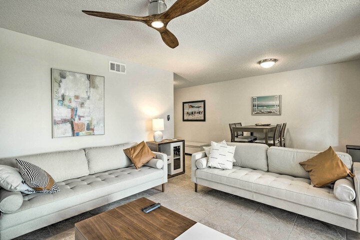 Jupiter Bay Condo w / Pool Half Mile to Beach!