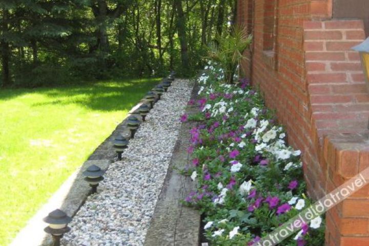Chickadee Lane Bed & Breakfast