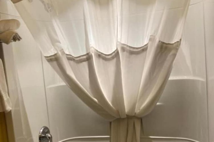 Room 8 of 31