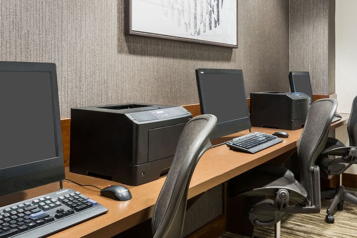 Business Center 44 of 44