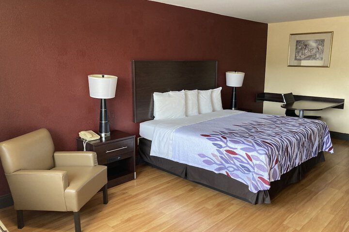 Room 5 of 7