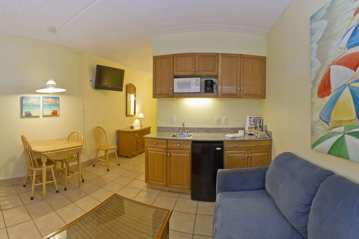 Room 16 of 28