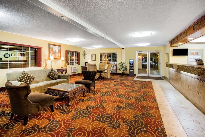 Hotel Interior 7 of 40