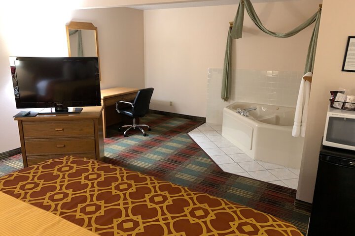 Budgetinn & Suites