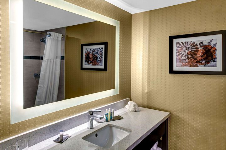 Room 15 of 29
