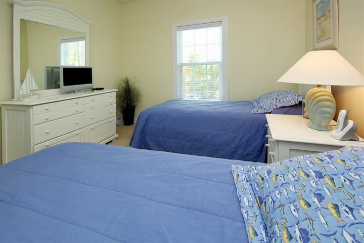 805 Colony II