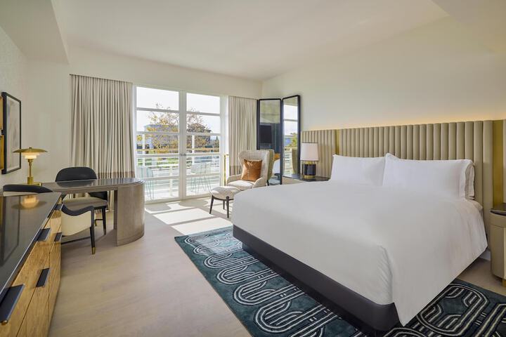 Cameo Beverly Hills LXR Hotels & Resorts