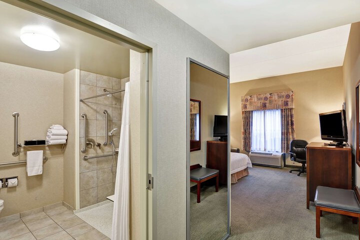 Room 26 of 36