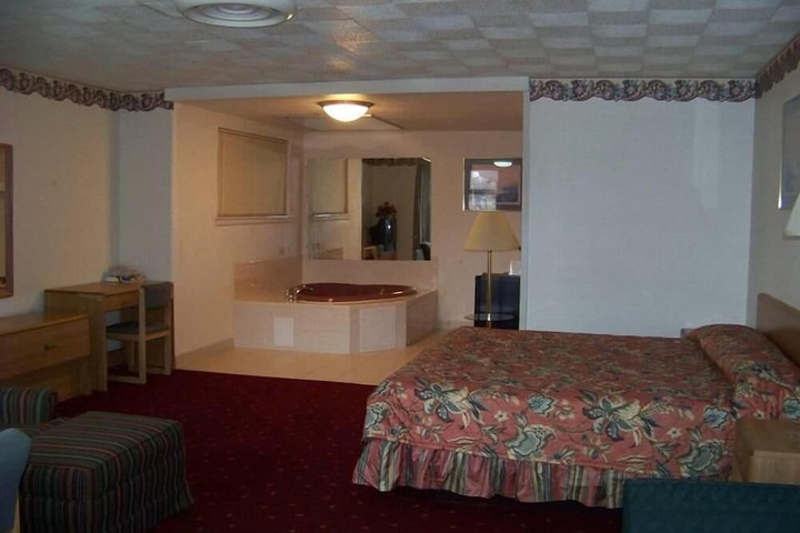 Room 11 of 42