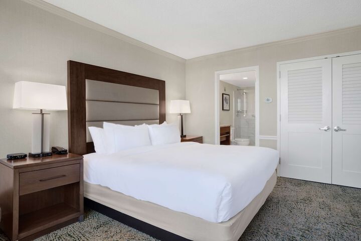 Room 102 of 131