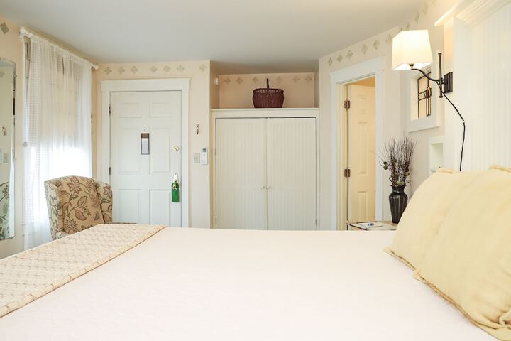 Room 37 of 44