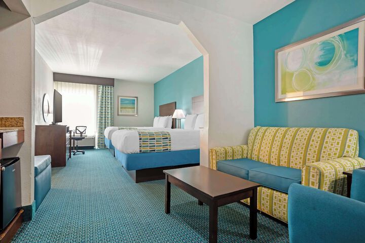 Room 10 of 38