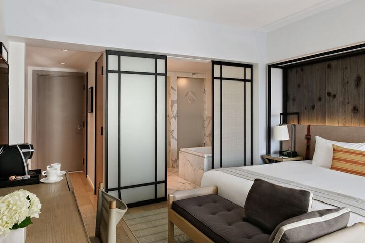Room 20 of 54
