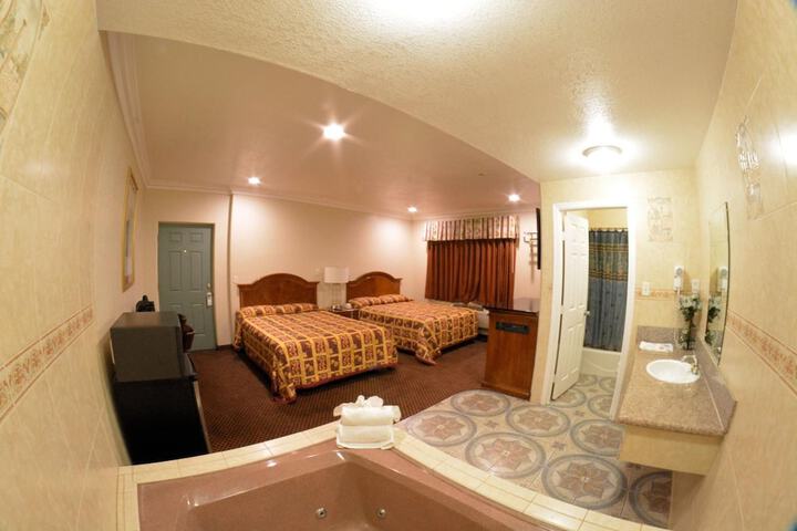 Room 28 of 52