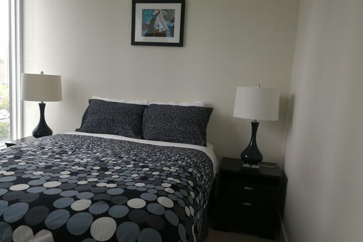 Room 16 of 28