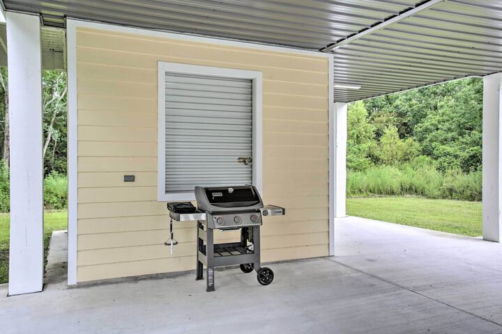 Modern Waveland Home w / Deck Walk to Beach!