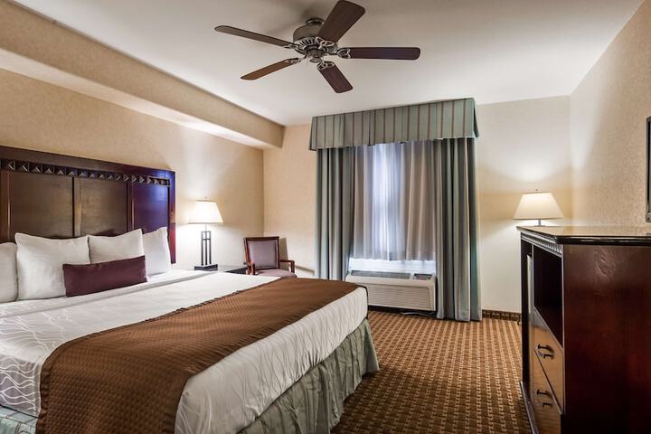 Room 22 of 37