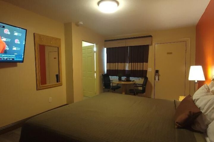 Room 16 of 71