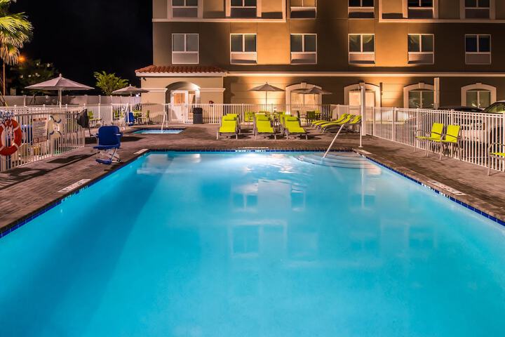 Pool 19 of 106