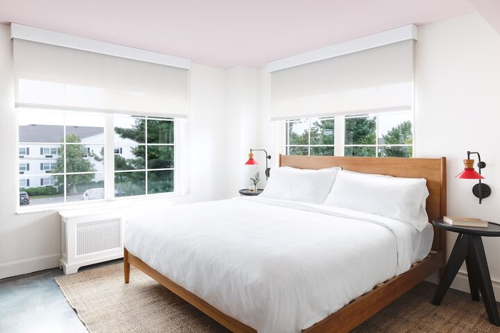 Elwood Hotel & Suites