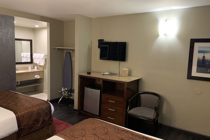 Room 44 of 60