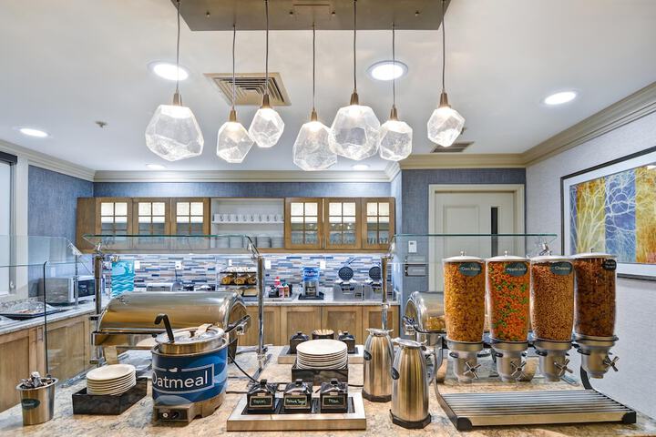 Homewood Suites by Hilton Windsor Locks Hartford