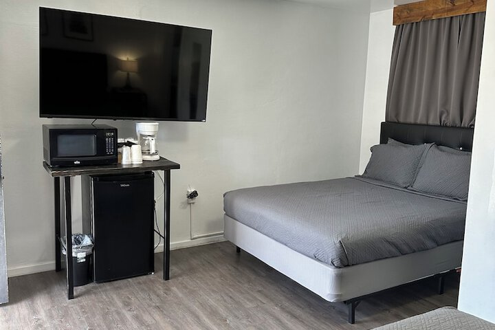 Room 57 of 68
