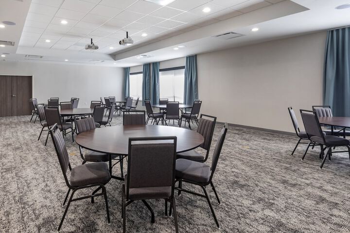 Staybridge Suites Dallas Grand Prairie by IHG
