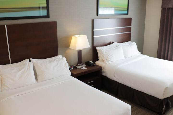 Room 28 of 59