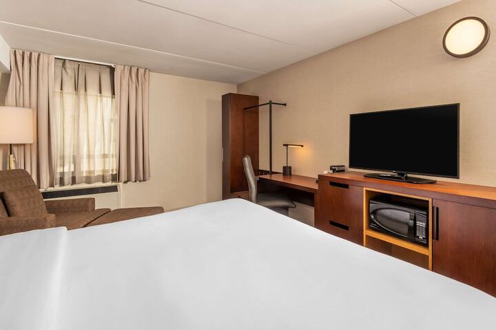 Room 57 of 87