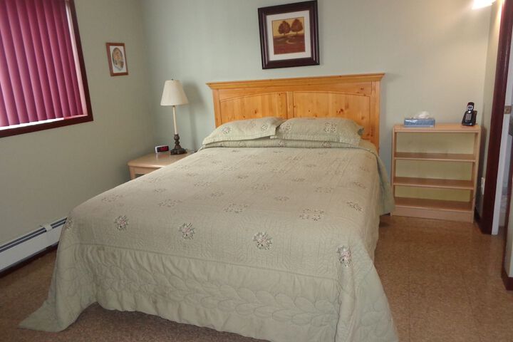 Room 10 of 42