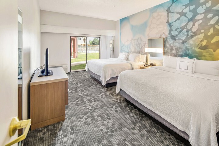 Room 14 of 25